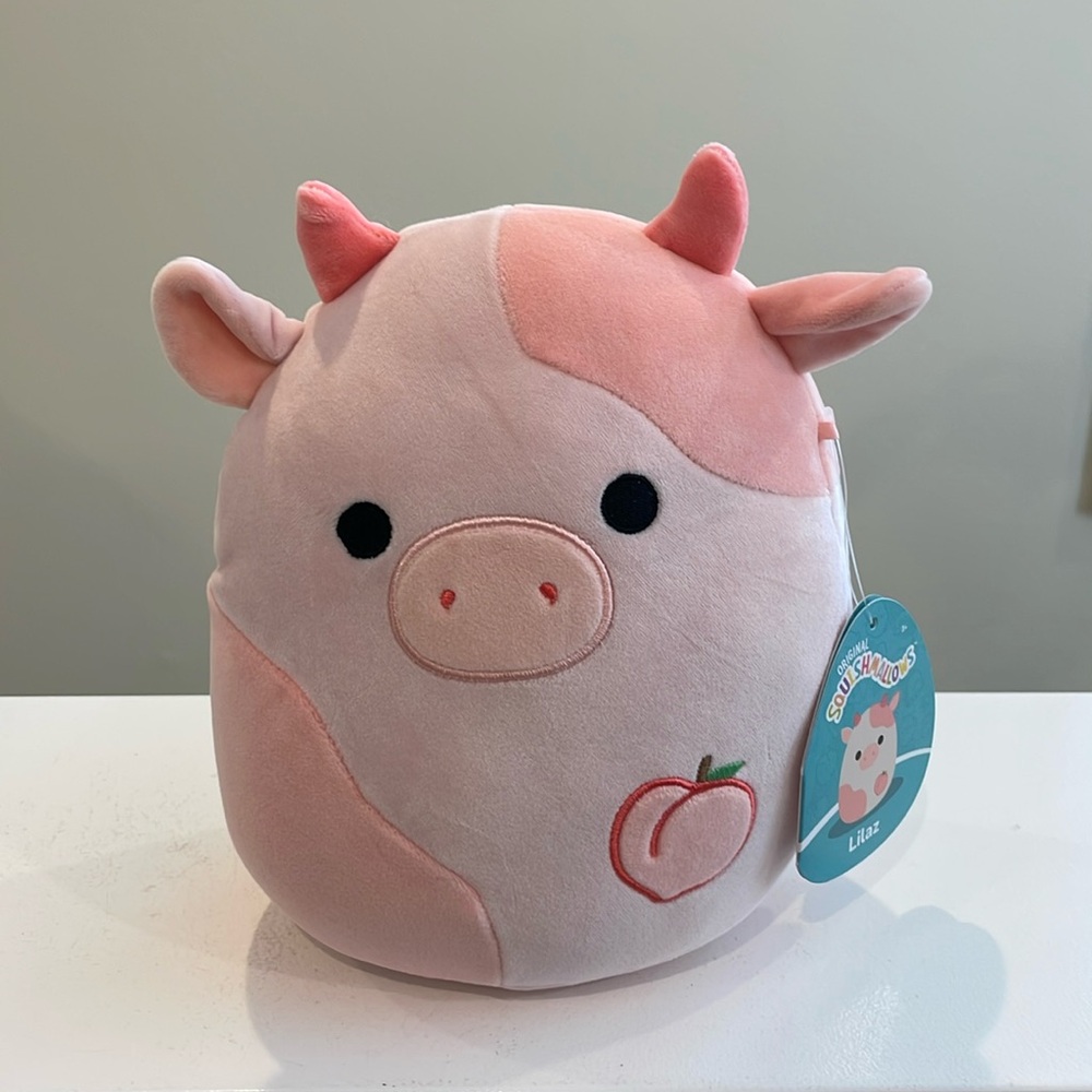 NWT 8” Lilaz the Peach Cow 🍑 Squishmallow